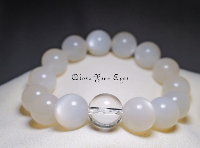 １２ｍｍエナジーブレス　ホワイトムーンストーン　オンリーワンブレス