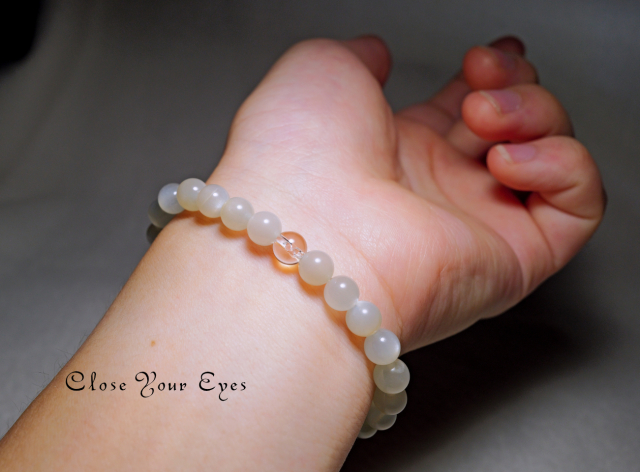 ６ｍｍエナジーブレス　ホワイトムーンストーン　オンリーワンブレス