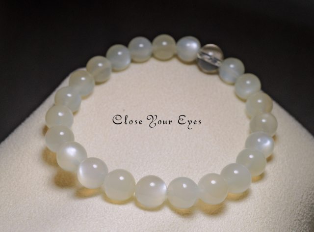 ８ｍｍエナジーブレス　ホワイトムーンストーン　オンリーワンブレス