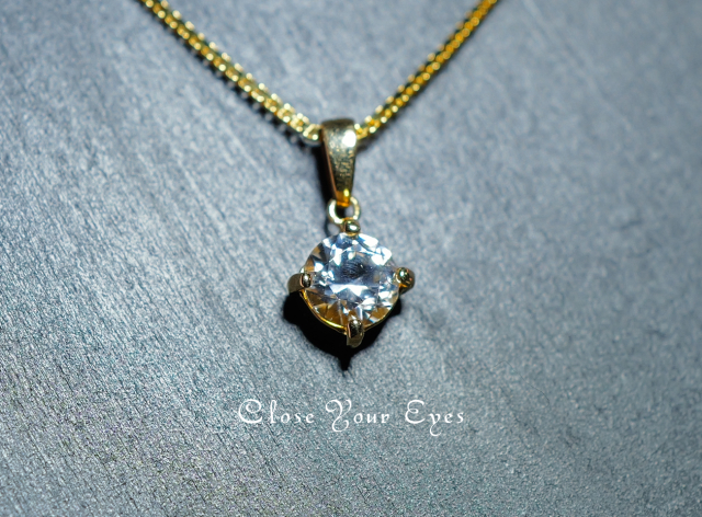 レアな石達　高品質フェナカイト　ペンダント