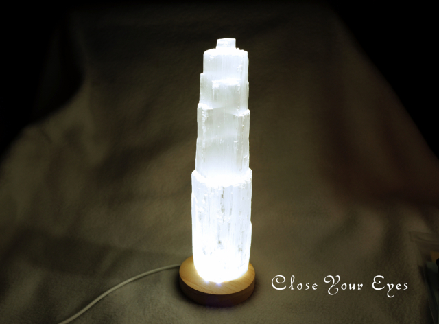 セレナイトタワー（LEDライト台付き）　０１