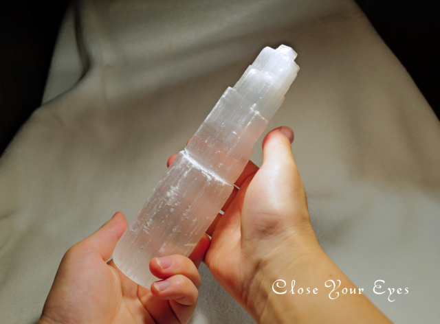 セレナイトタワー（LEDライト台付き）　０１