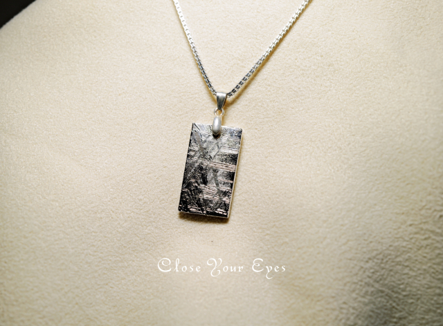 シルバーペンダント　１０１　ムオニオナルスタ隕石