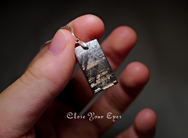 シルバーペンダント　１０１　ムオニオナルスタ隕石