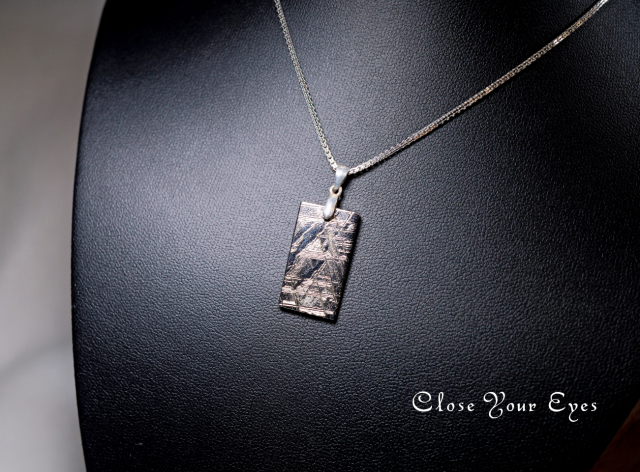 シルバーペンダント　１０１　ムオニオナルスタ隕石