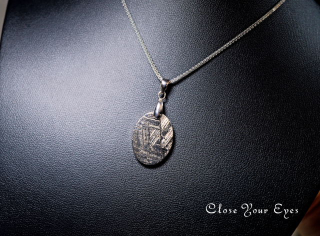 シルバーペンダント　１０２　ムオニオナルスタ隕石