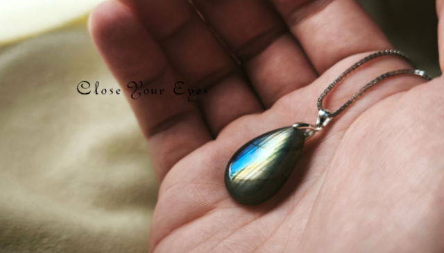 シルバーペンダント　ラブラドライト　１２２