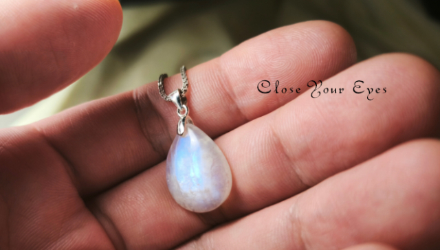 シルバーペンダント　ホワイトラブラドライト　１２４