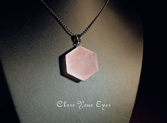 シルバーペンダント　ブラジル産　六芒星ローズクォーツ　１２９