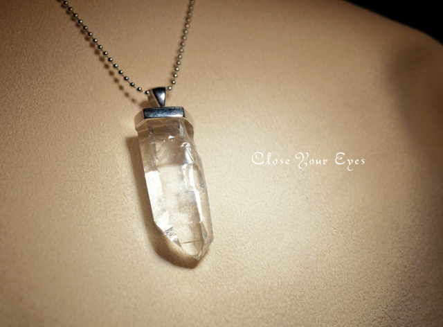 シルバーペンダント　ブラジル・ゼカ産　水晶　１４７