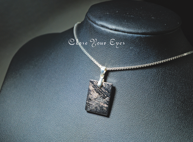 シルバーペンダント　ムオニオナルスタ隕石　０２