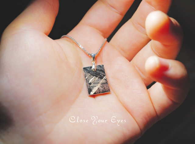 シルバーペンダント　ムオニオナルスタ隕石　０２