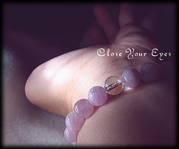 ハイパーエナジーブレス　ラベンダークンツァイト　８ｍｍ　着けた画像