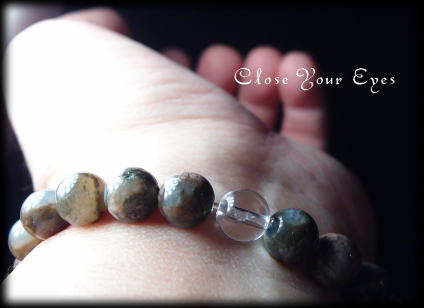 ハイパーエナジーブレス８ミリ　一点もの　ケセラストーン