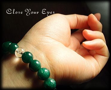 ハイパーエナジーブレスレット　リアル・グリーンアベンチュリン　８ｍｍ　着けた画像