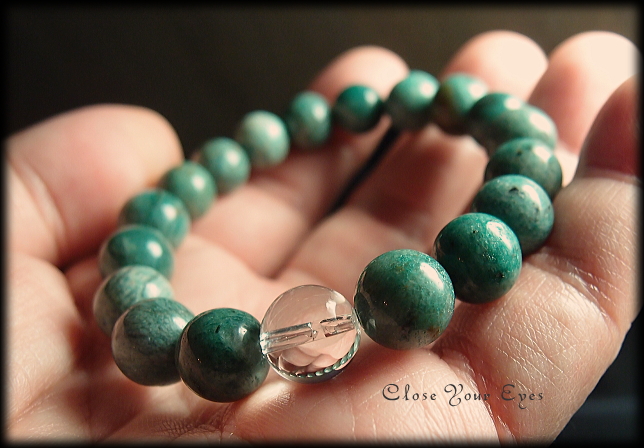 ハイパーエナジーブレス　フックサイトインカルセドニー １０ｍｍ