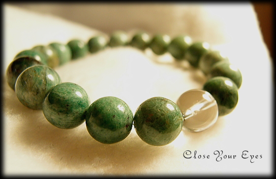 ハイパーエナジーブレス　フックサイトインカルセドニー １０ｍｍ