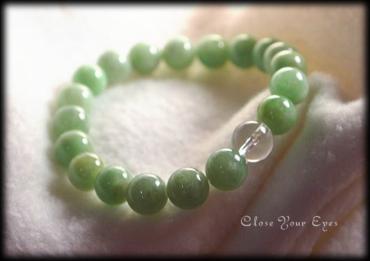 ハイパーエナジーブレスレット　アップルグリーン翡翠　１０ｍｍ