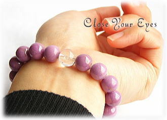 ハイパーエナジーブレス　フォスフォシデライト　１０ｍｍ　着けた画像