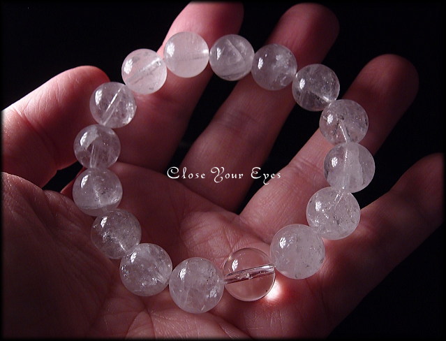 ハイパーエナジーブレスレット１２ｍｍ　一点もの　ヒマラヤ産　アイスクリスタル