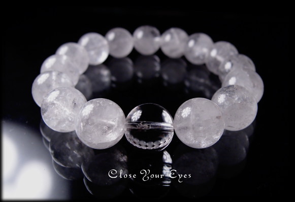 ハイパーエナジーブレスレット１２ｍｍ　一点もの　ヒマラヤ産　アイスクリスタル