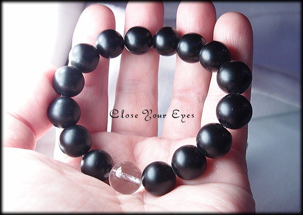 スピード：超高速　ハイパーエナジーブレスレット　テクタイトつや消し　１２ｍｍ玉