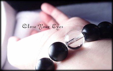 スピード：超高速　ハイパーエナジーブレスレット　テクタイトつや消し　１２ｍｍ玉