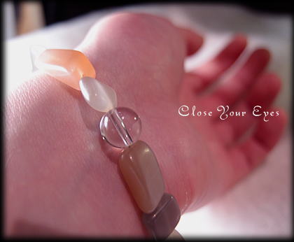 ハイパーエナジーブレスレット　ムーンストーン　 ワイヤーブレス