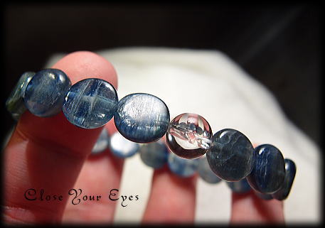 ハイパーラフブレス　カイアナイト　コイン　画像２