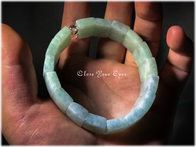 オンリーワンブレス　エナジーバングル　翡翠