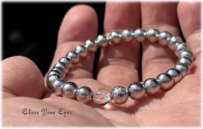 レアな石達　６ｍｍアイアンメテオライト ムオニオナルスタ鉄隕石 （ギべオン）