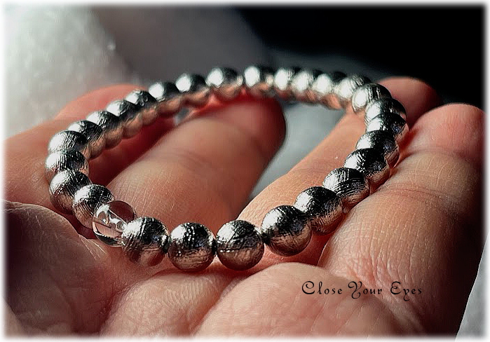 レアな石達　６ｍｍアイアンメテオライト ムオニオナルスタ鉄隕石 （ギべオン）