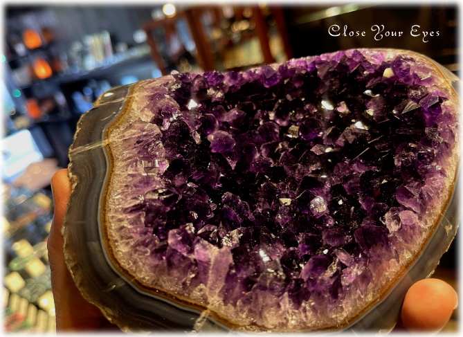 レアな石達　ウルグアイ産アメシスト　（アイアン製台座付き）