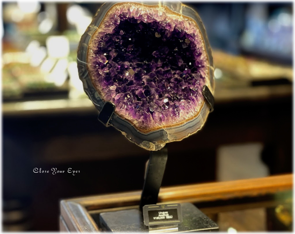 レアな石達　ウルグアイ産アメシスト　（アイアン製台座付き）