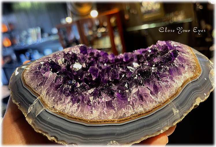 レアな石達　ウルグアイ産アメシスト　（アイアン製台座付き）