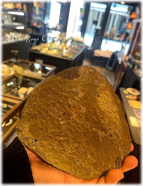 レアな石達　ウルグアイ産アメシスト　（アイアン製台座付き）