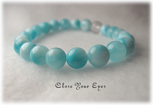 レアな石達　ハイパーエナジーブレスレット　アイスラリマー７．５ミリ玉　０１