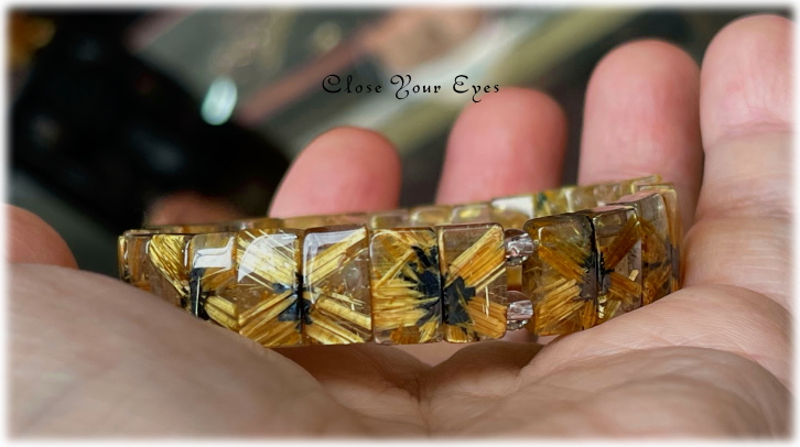 太陽ルチル　エナジーバングル　レアな石達