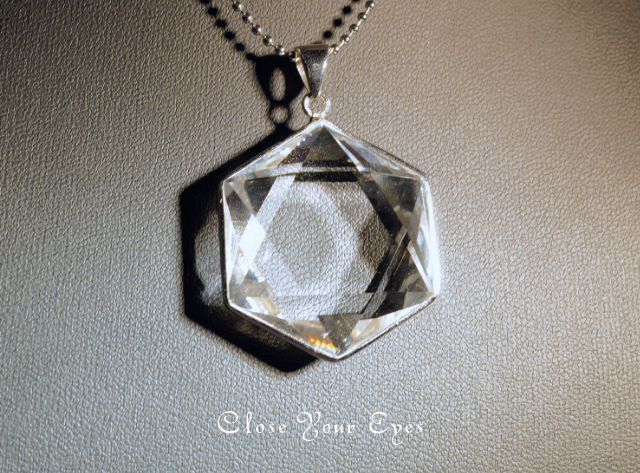 シルバーペンダント　ブラジル産　六芒星クリスタル　１２８