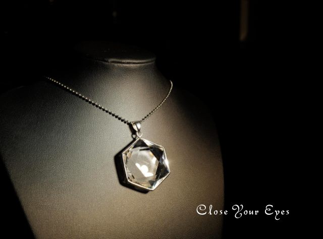 シルバーペンダント　ブラジル産　六芒星クリスタル　１４５